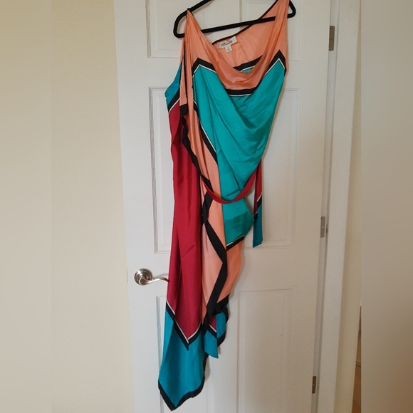 Diane Von furstenburg asemetric multicolor wrap dress. New - Picture 4 of 9